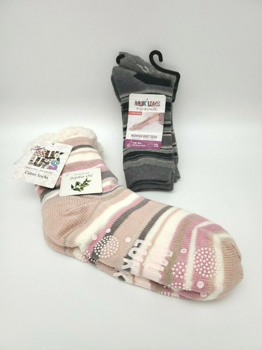 Muk Luks Cabin or Boot Socks Pink Gripper Bottoms Women’s Size S/M 6-8, 6-11